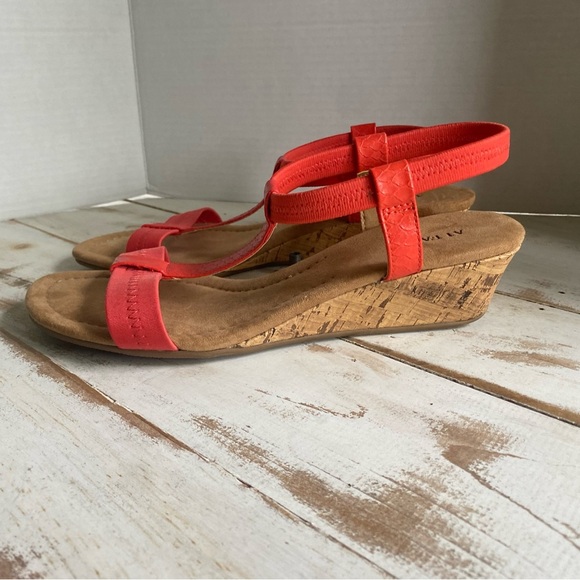 ALFANI coral cork wedge sandals size 9 faux leather summer dressy casual EUC - Picture 11 of 12